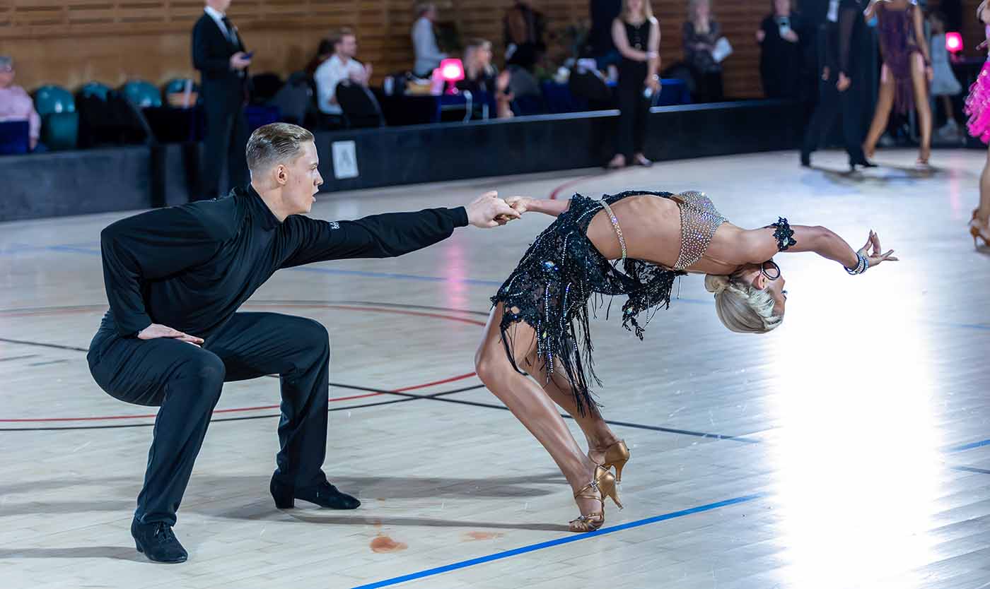 Sm 2025 Adam Mamrak Emilia Usselmann Tiodans Par Adult 1